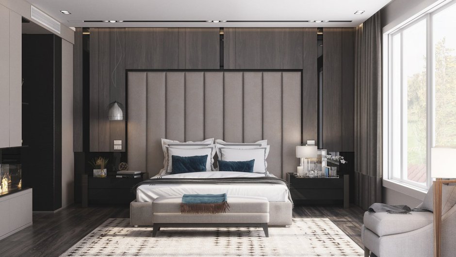 Высокая стена в спальне