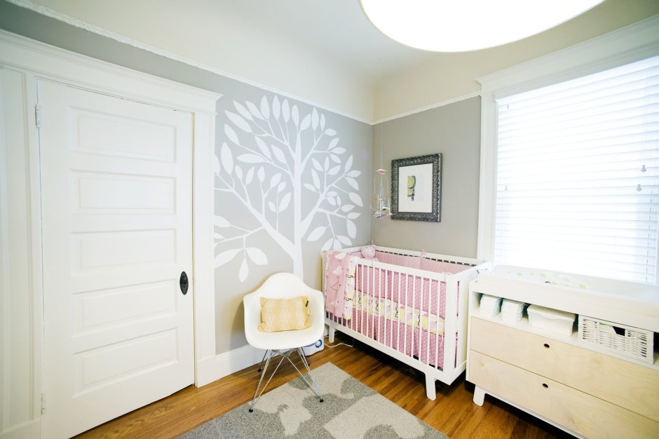 Молдинг в интерьере детской комнаты