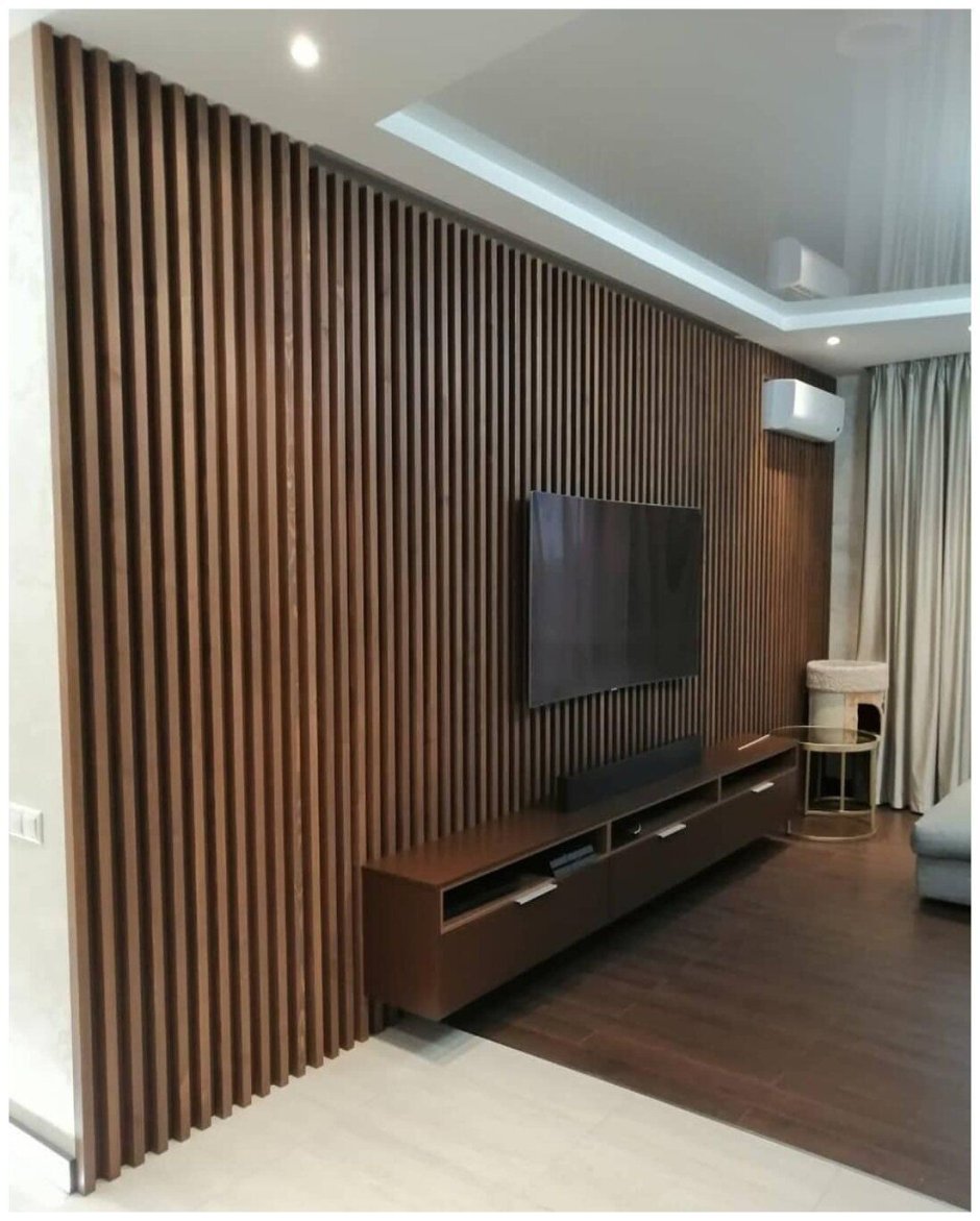 Деревянные рейки в гостиной