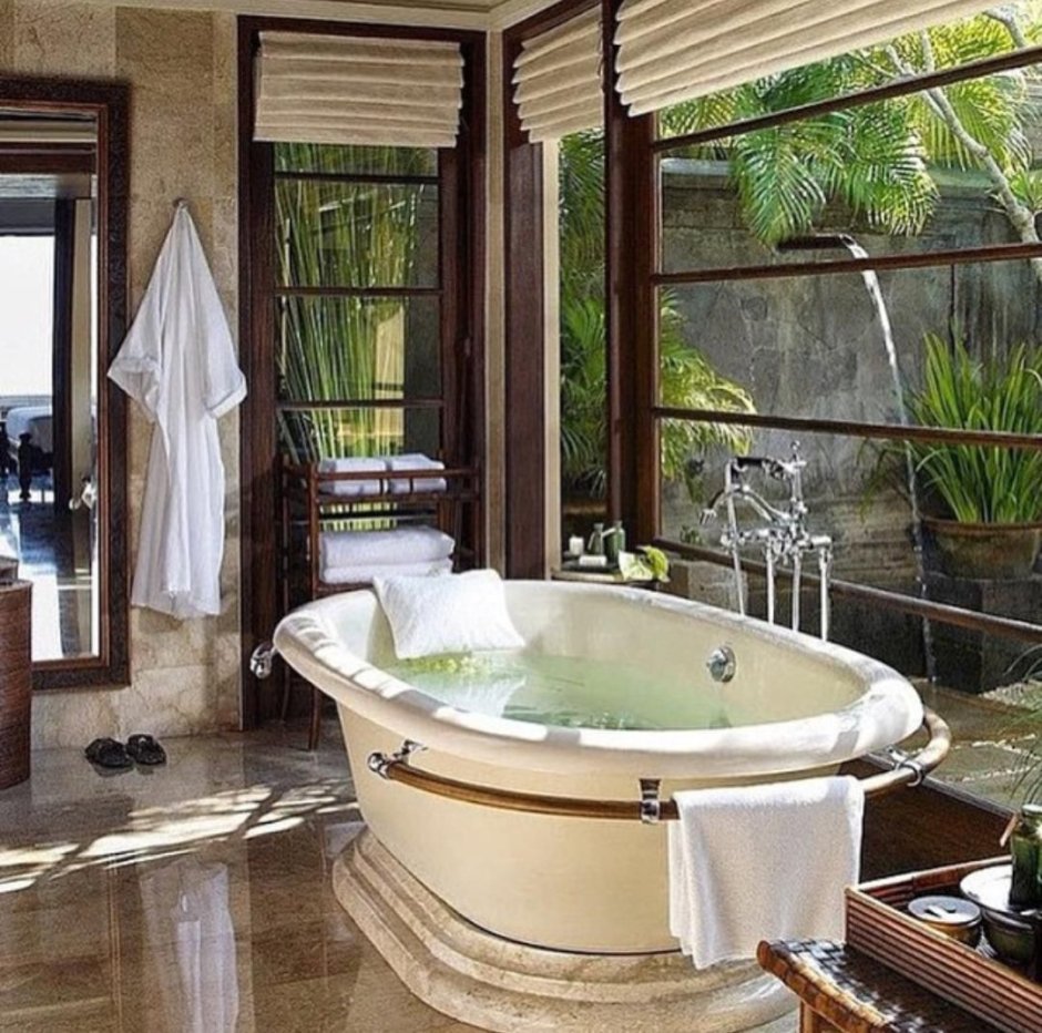 Ванна в индонезийском стиле