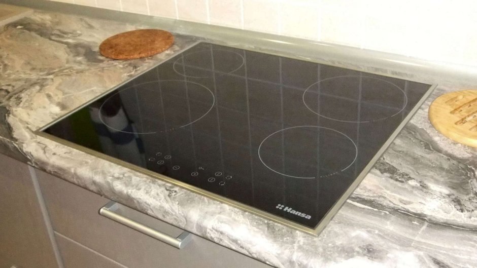 Электрическая варочная панель Hansa bhci96306