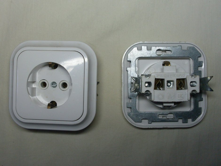 Розетка двойная внутр 2pc071