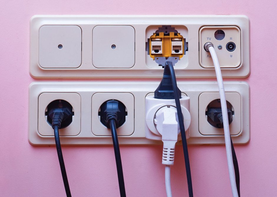 Розетка интернетная и телевизионная