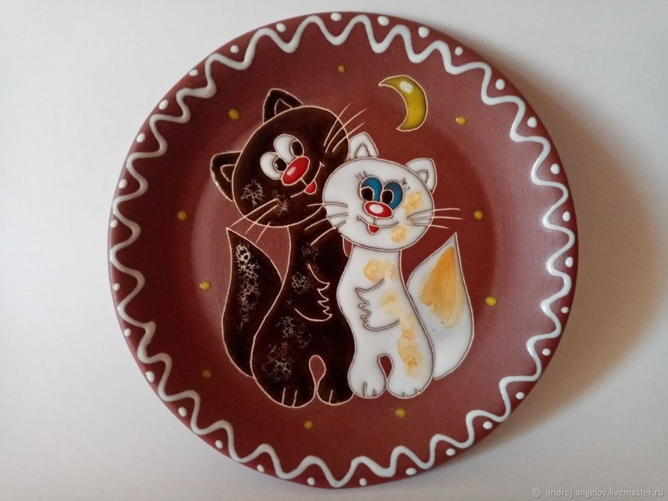 А тарелка Карамелька три кота