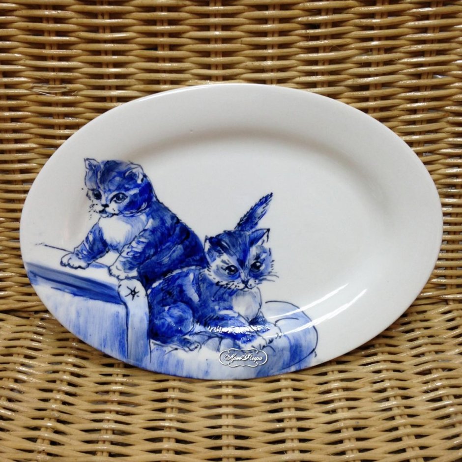 Тарелка котик из глины