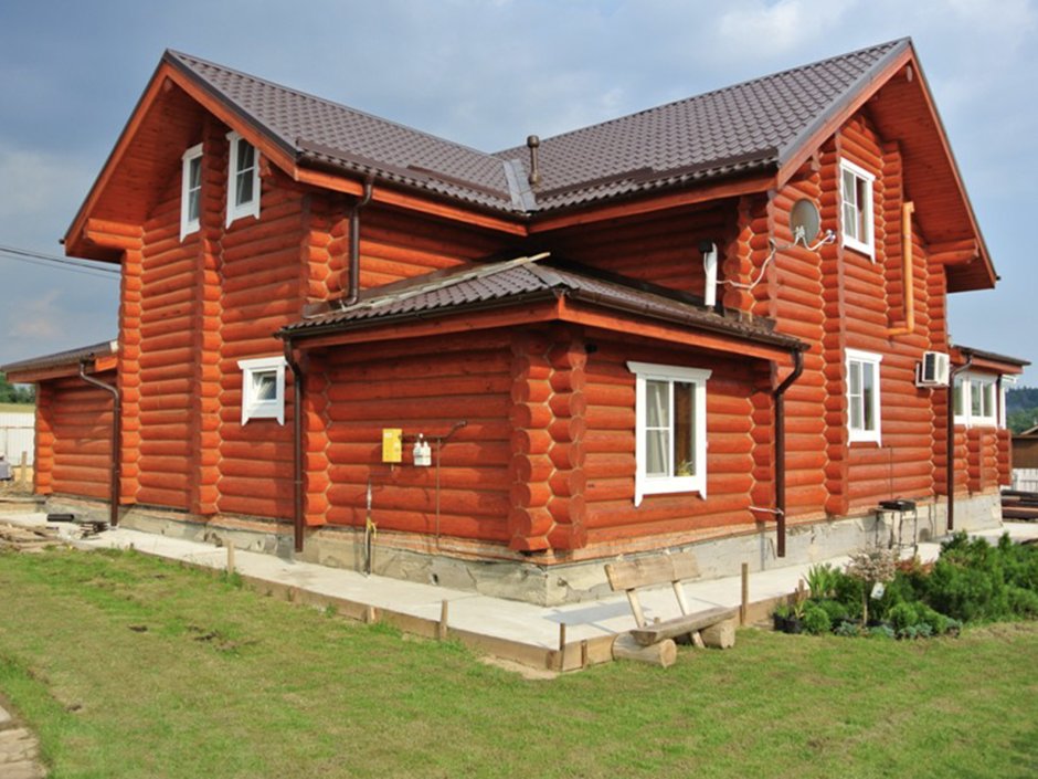 Фасад из бревен