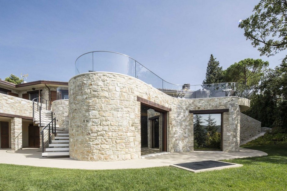 Современная вилла в Италии