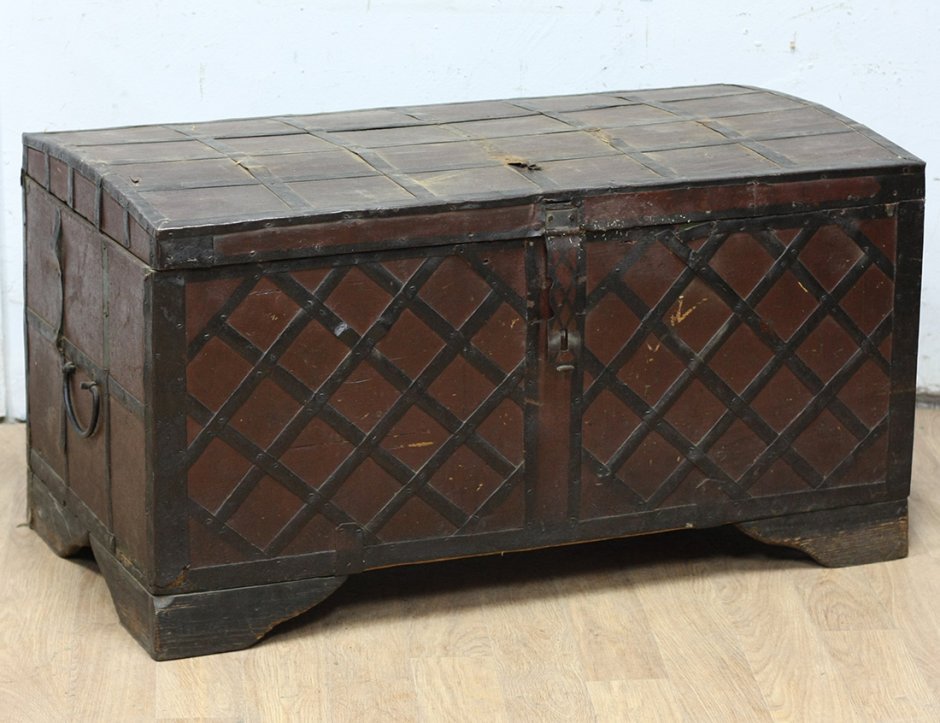 Старинный сундук