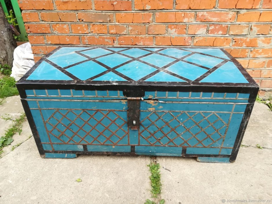 Сундук старый деревянный