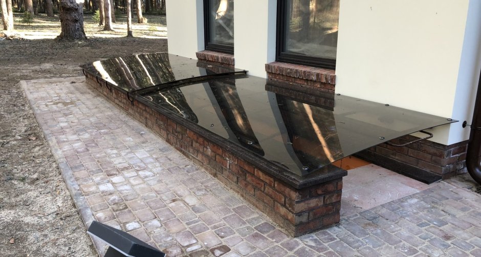 Крыльцо в цокольный этаж