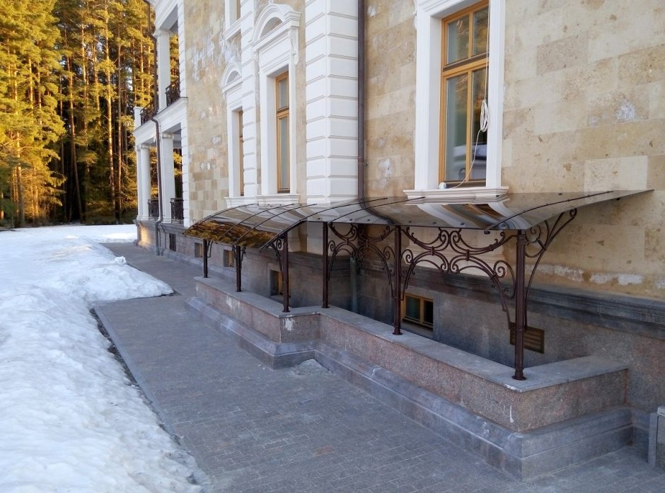 Навес над подвалом