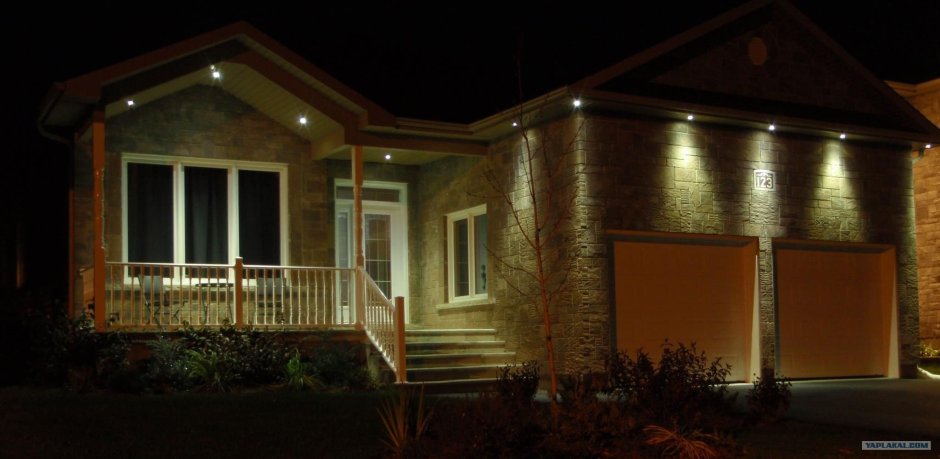 Софиты для подсветки фасада