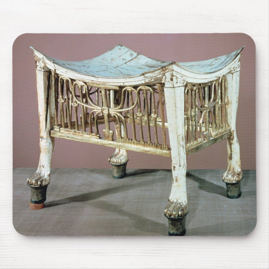 Кровать из гробницы Тутанхамона