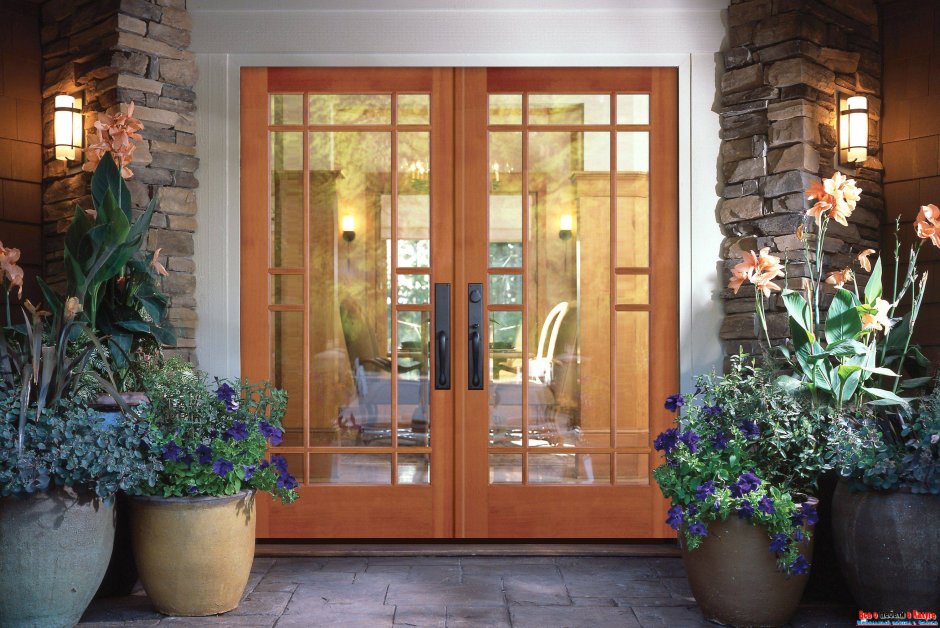 Застекленная деревянная веранда