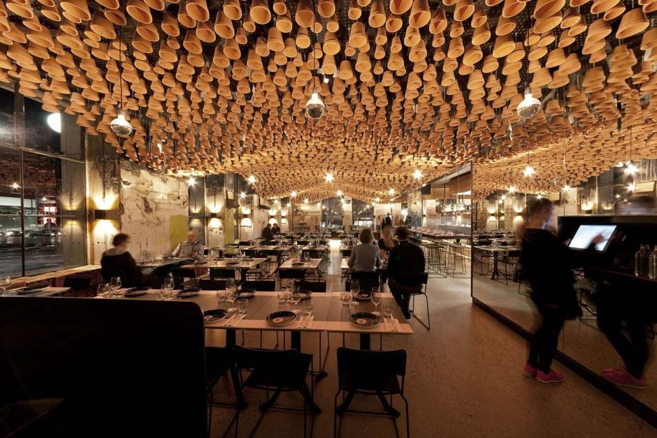 Потолок в кофейне