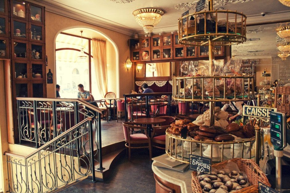 Уютное кафе кондитерская