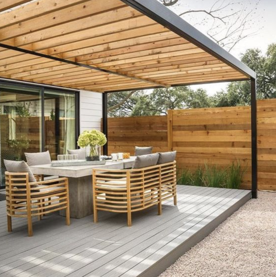 Веранда патио с перголой