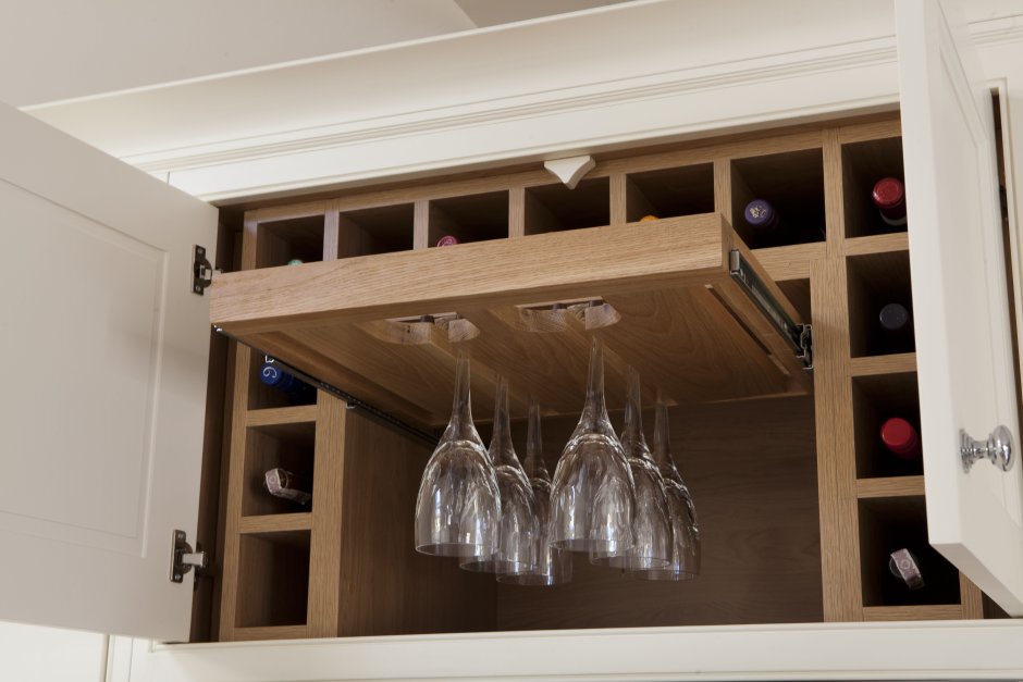 Полочки на стену в кухню над столешницей