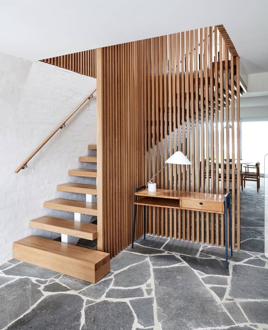 Перегородка для лестницы