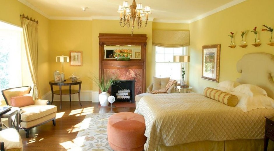 Спальня в цвете шампань