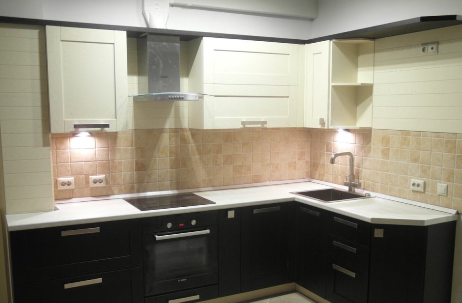 Кухня темный низ светлый верх