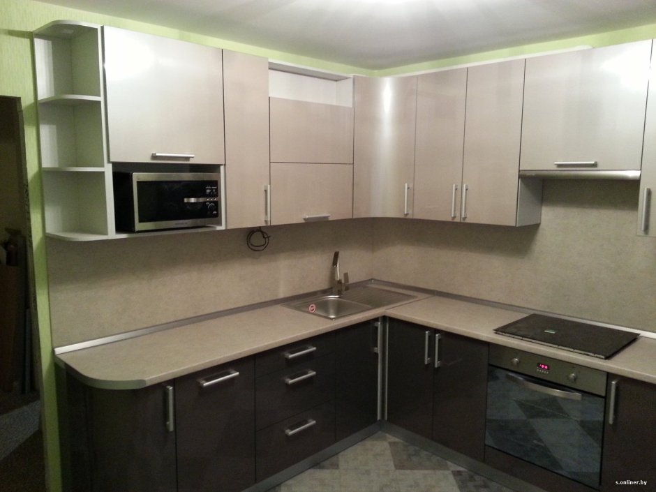 Кухня черный низ коричневый верх