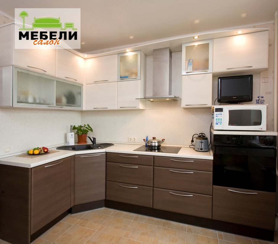 Кухонный гарнитур коричневый