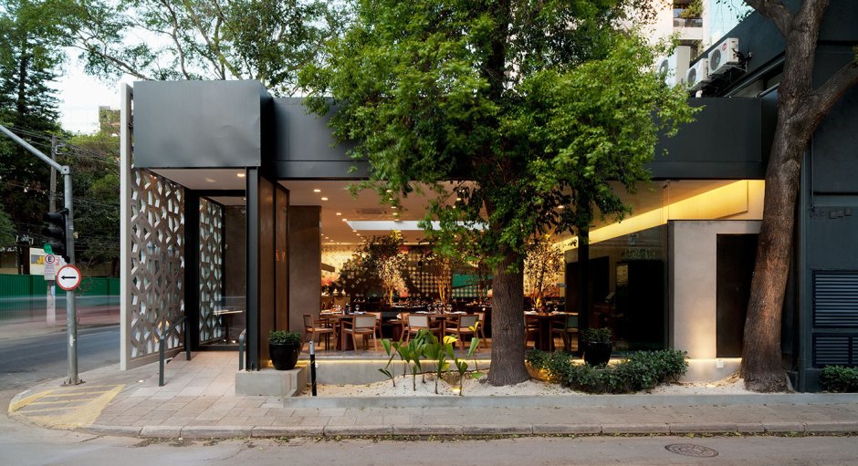 Фасады кафе и ресторанов