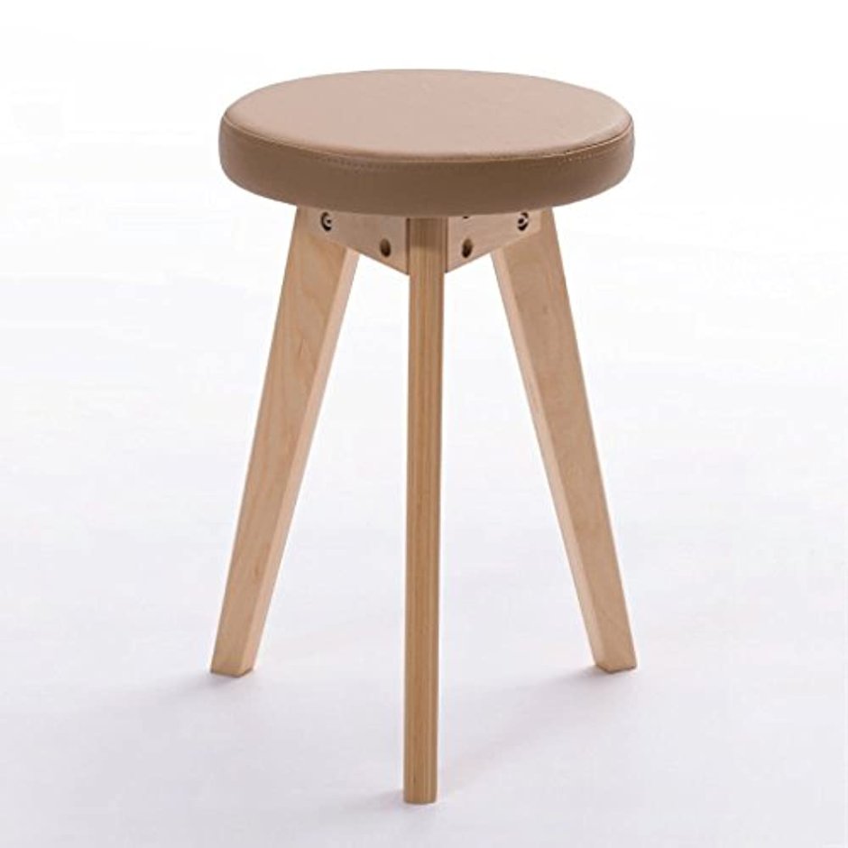 Табуретка на трех ножках