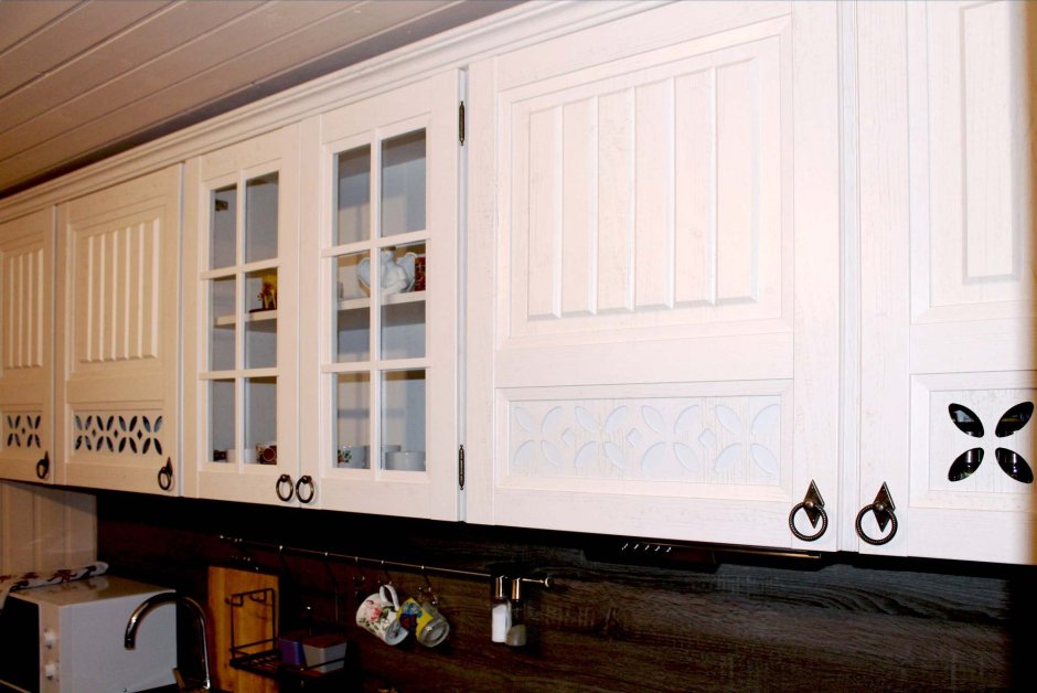 Кухонный гарнитур с резными фасадами