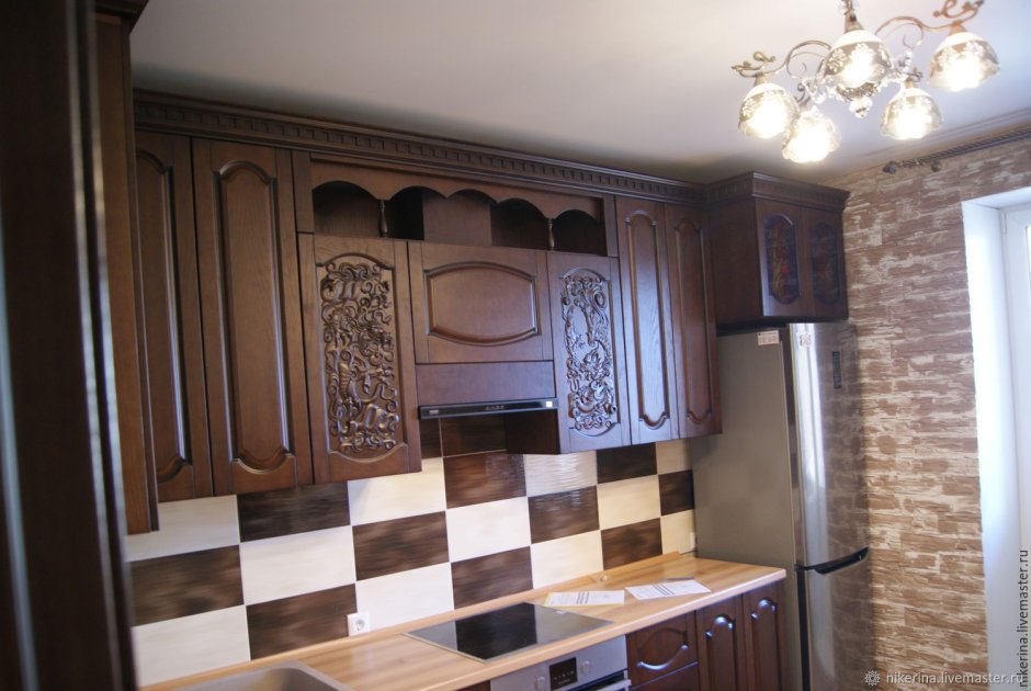 Деревянные резные кухни