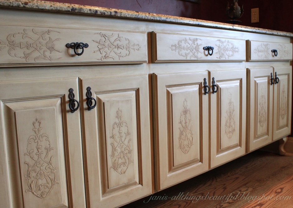 Патина на мебели кухня