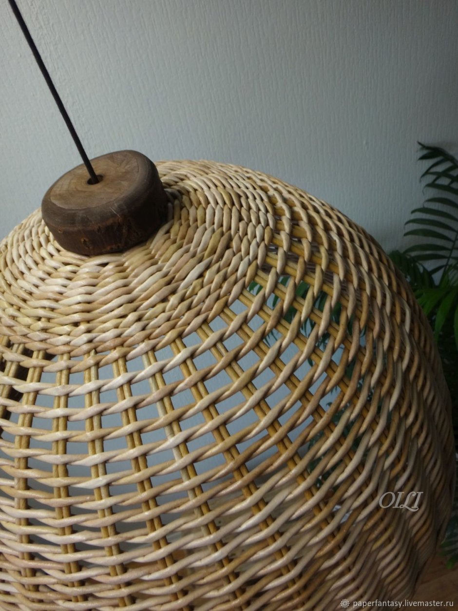 Плафон из лозы