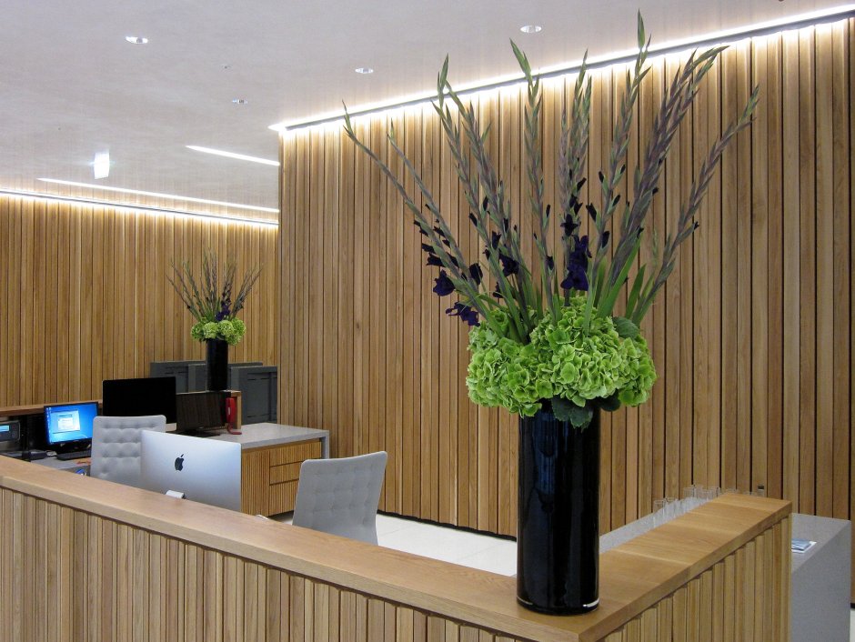 Цветочные композиции на ресепшн