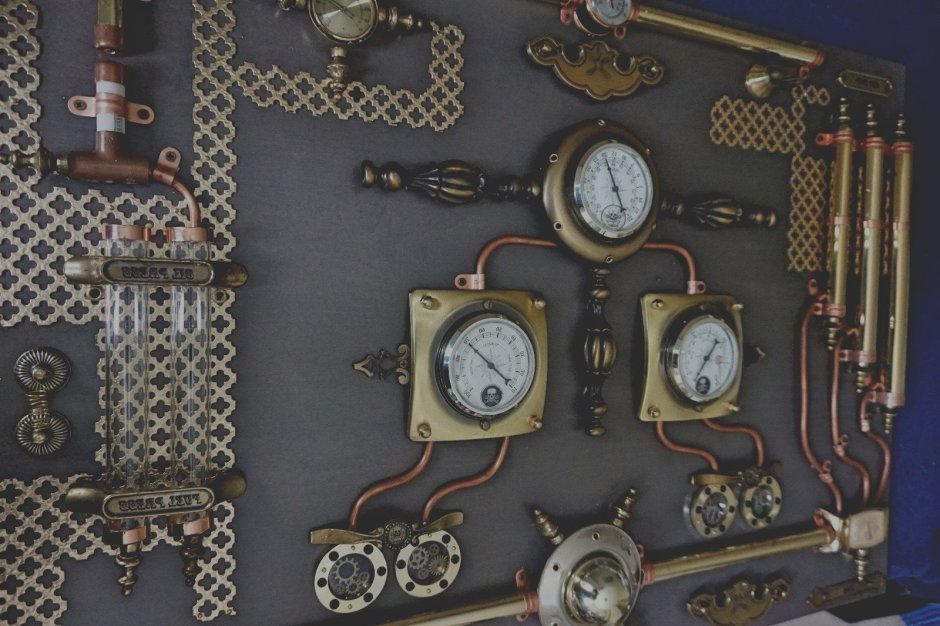 Стена в стиле стимпанк