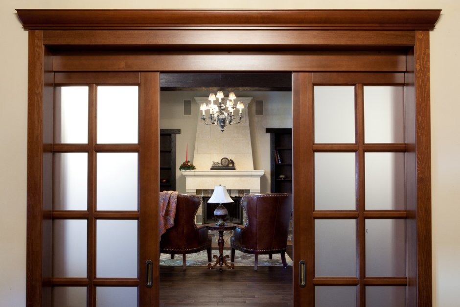 Распашные двери межкомнатные двустворчатые