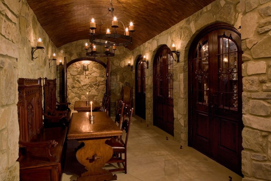 Романский стиль в интерьере винный погреб