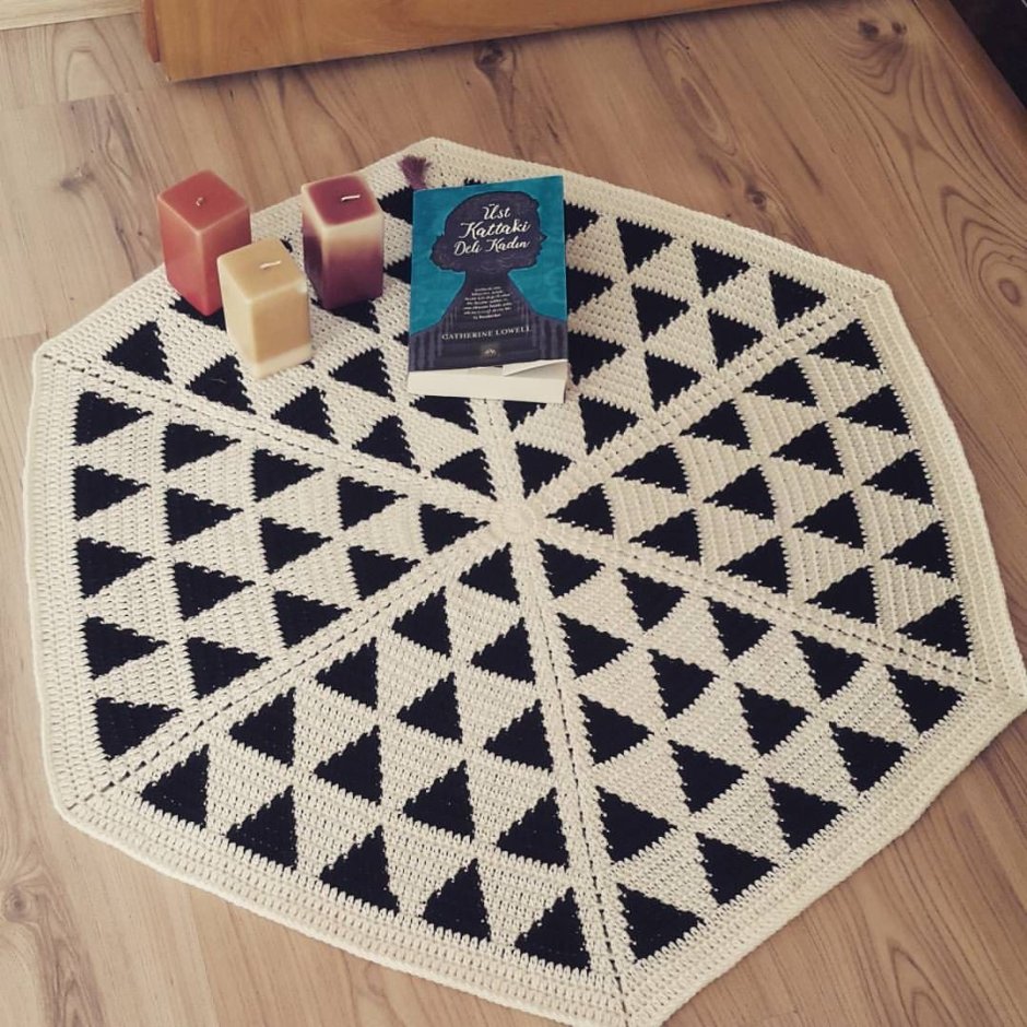 Квадратный ковер крючком