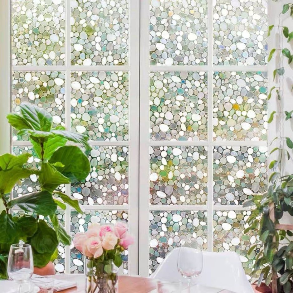 Плёнка на окна от солнца для цветов