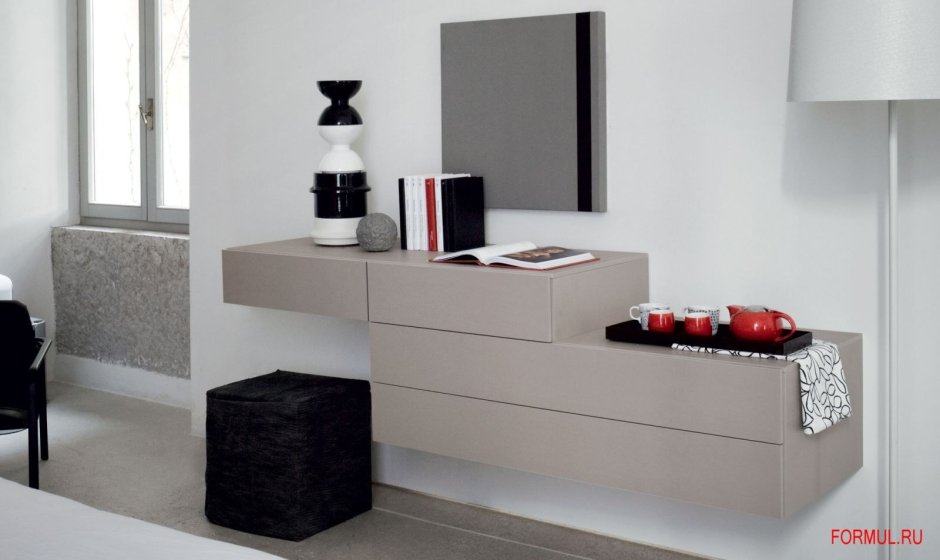 Подвесной туалетный столик в спальню