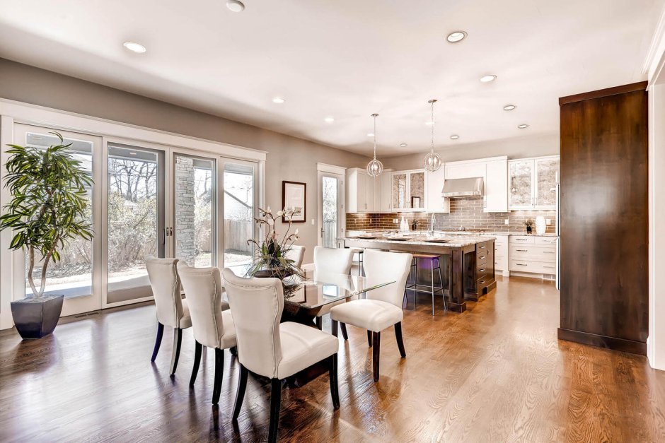 Современная обеденная зона