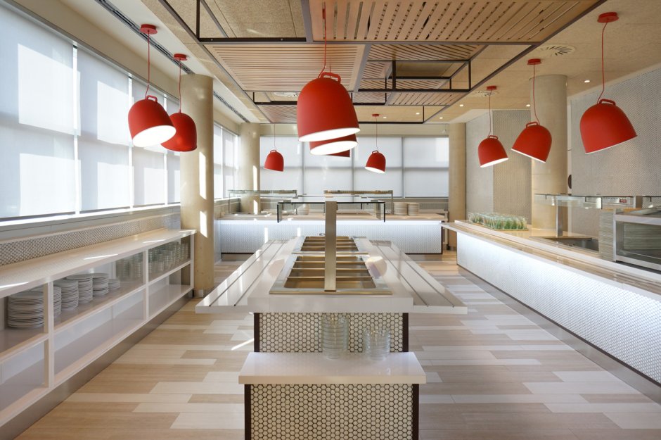 Интерьер больничной столовой