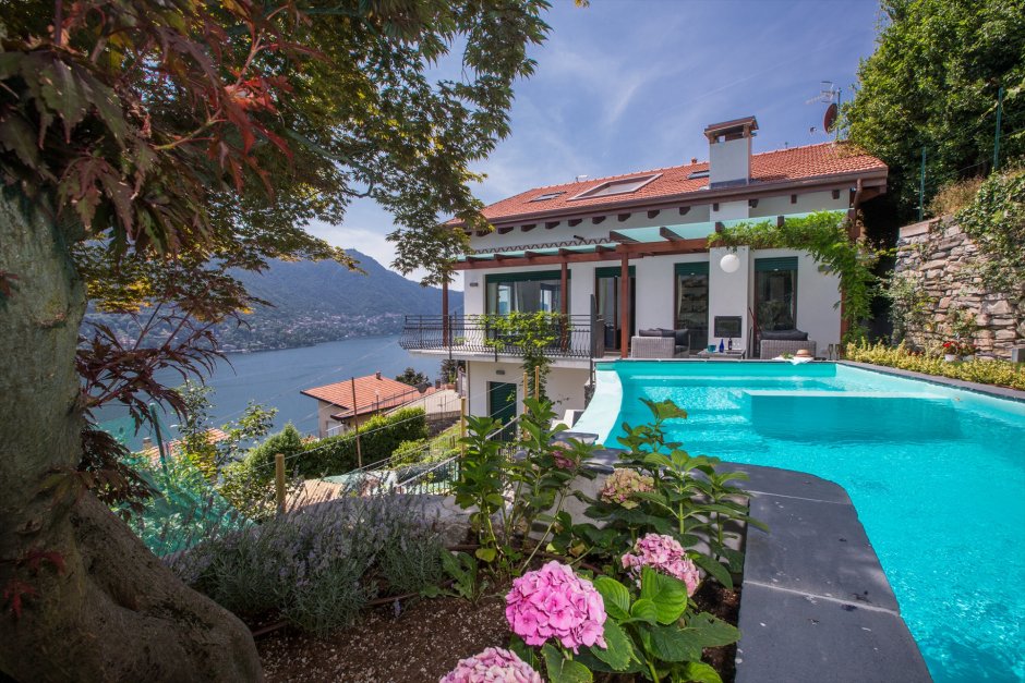 Италия вилла на берегу