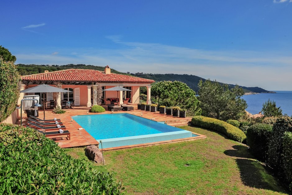 Вилла в Италии в Тоскане с бассейном