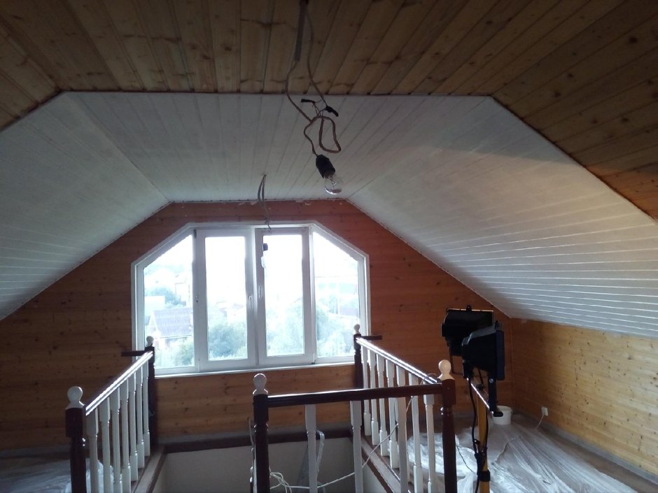 Потолок вагонкой на мансарде