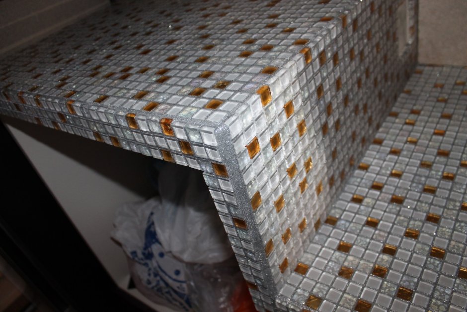 Отделка кухонной столешницы мозаикой