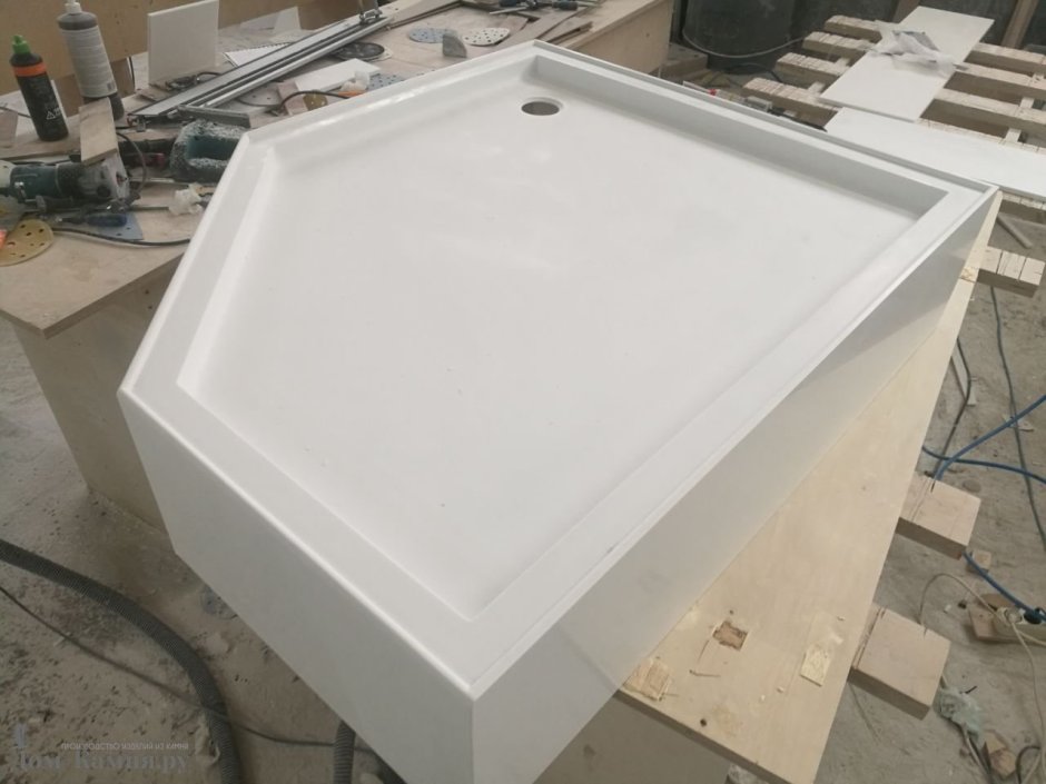 Душевой поддон из камня 1200х1200 Pesaro 120117g