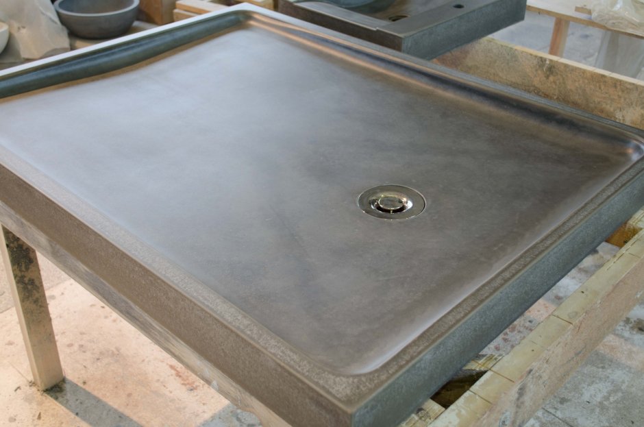 Изготовим душевой поддон из бетона