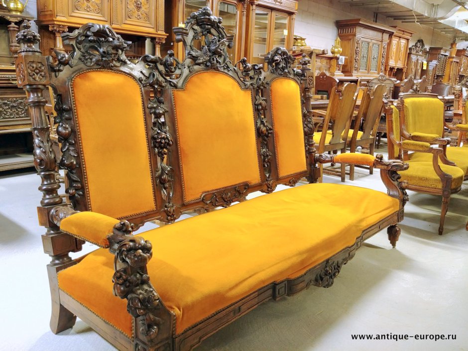 Кресло в стиле Барокко