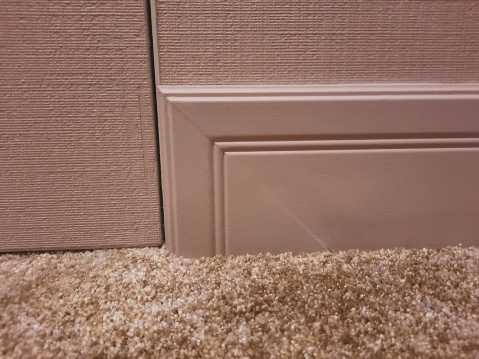 Плинтус Ultrawood Base 5748